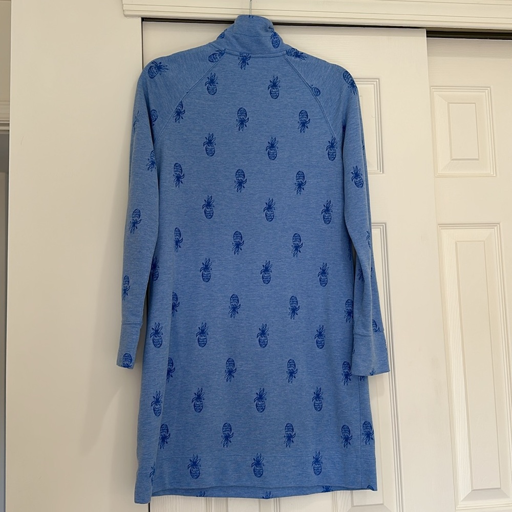 Lilly Pulitzer- Size Small- Popover Dress- Bennet
Blue Pineapple Burnout - Picture 8 of 14